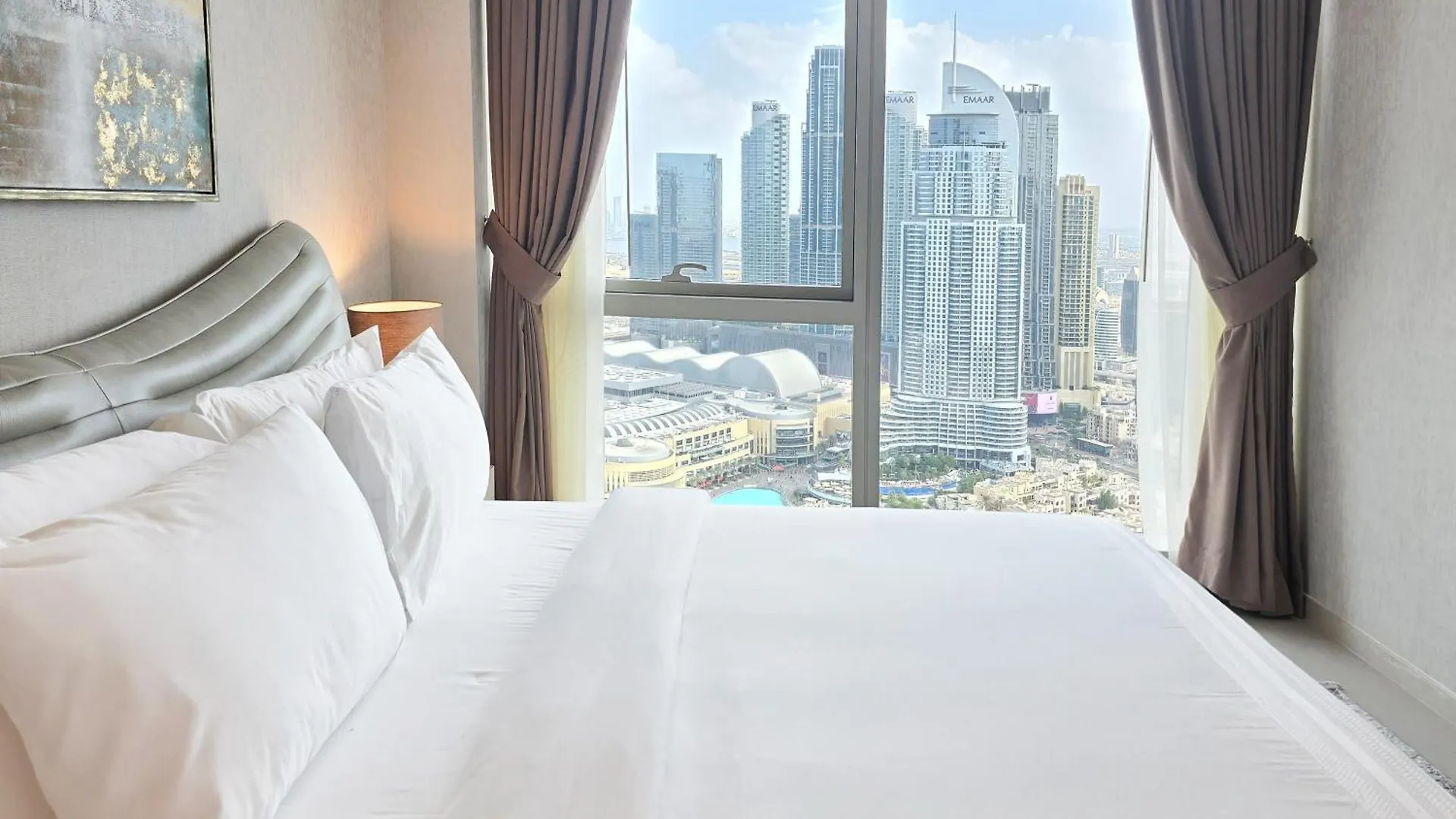Venduras Homes -Grande Tower, Downtown Dubai, Burj Khalifa & Fountain Views Apartment Dubai