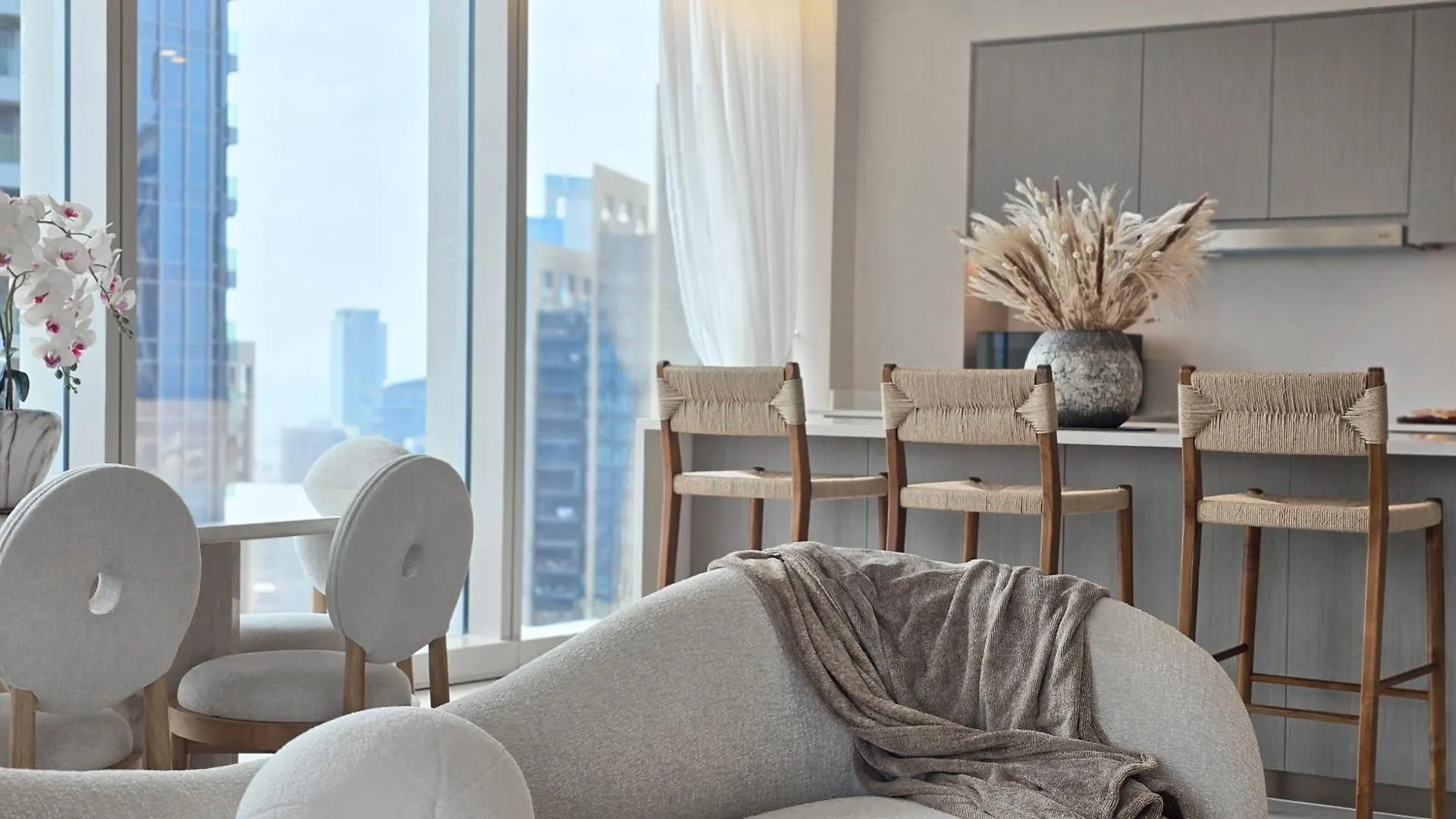 Venduras Homes -Grande Tower, Downtown Dubai, Burj Khalifa & Fountain Views United Arab Emirates