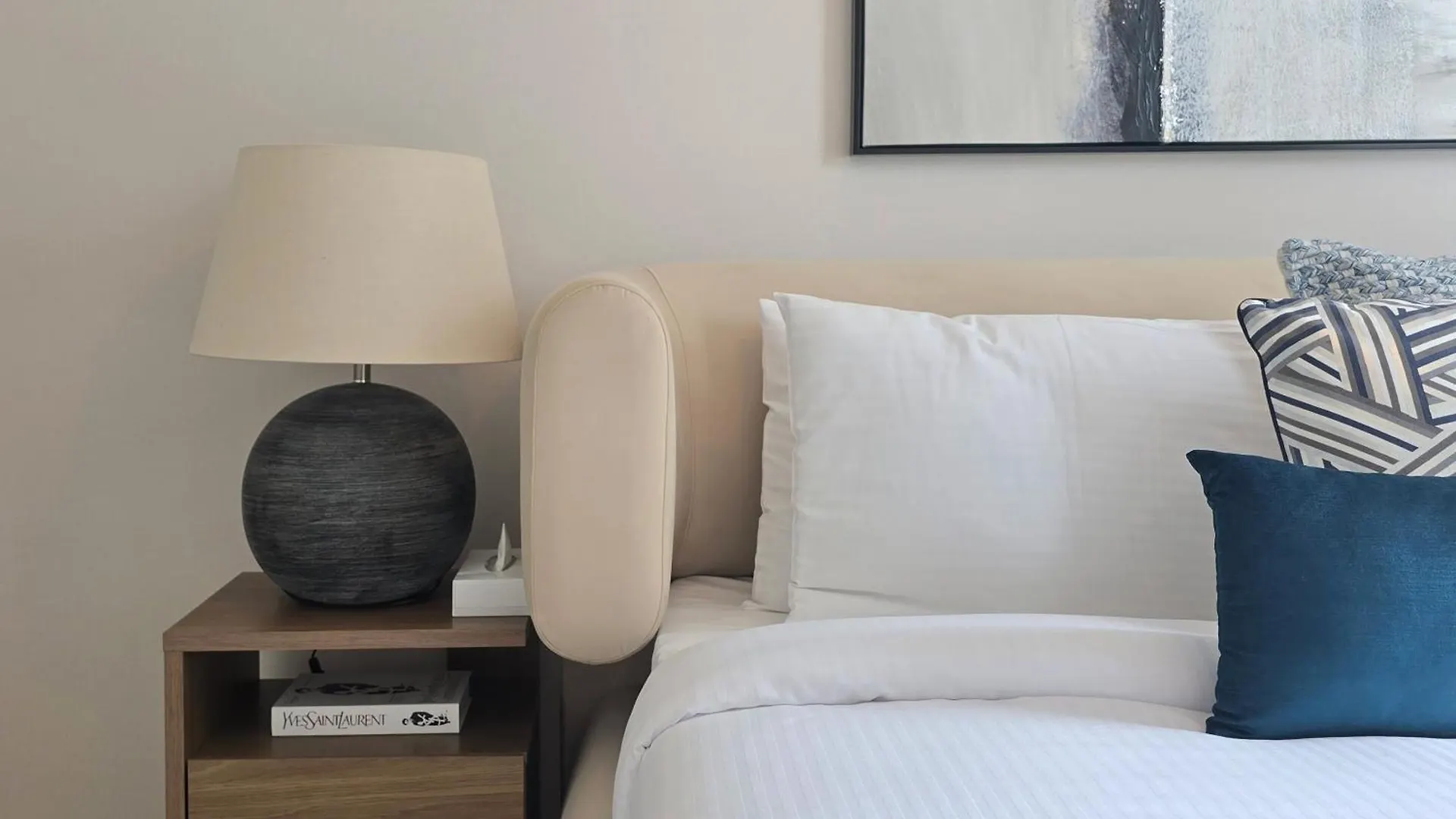 Venduras Homes -Grande Tower, Downtown Dubai, Burj Khalifa & Fountain Views