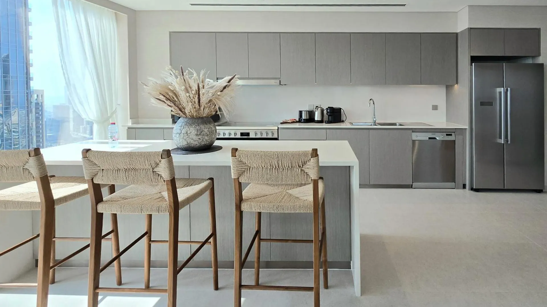 Apartment Venduras Homes -Grande Tower, Downtown Dubai, Burj Khalifa & Fountain Views