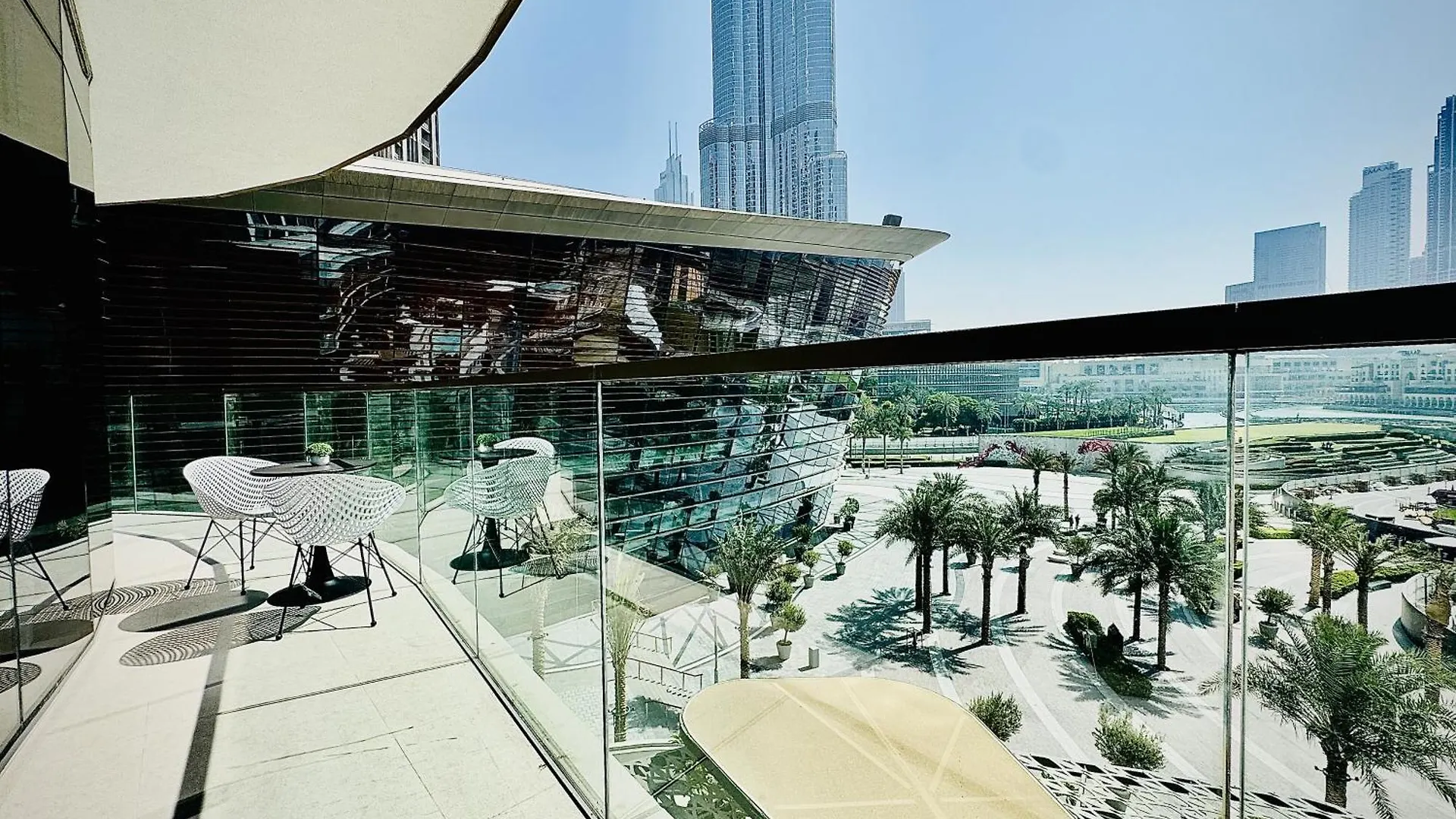 Apartment Venduras Homes -Grande Tower, Downtown Dubai, Burj Khalifa & Fountain Views