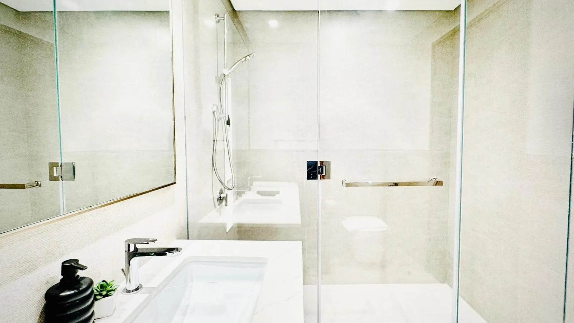 Appartement Venduras Homes -Grande Tower, Downtown Dubai, Burj Khalifa & Fountain Views