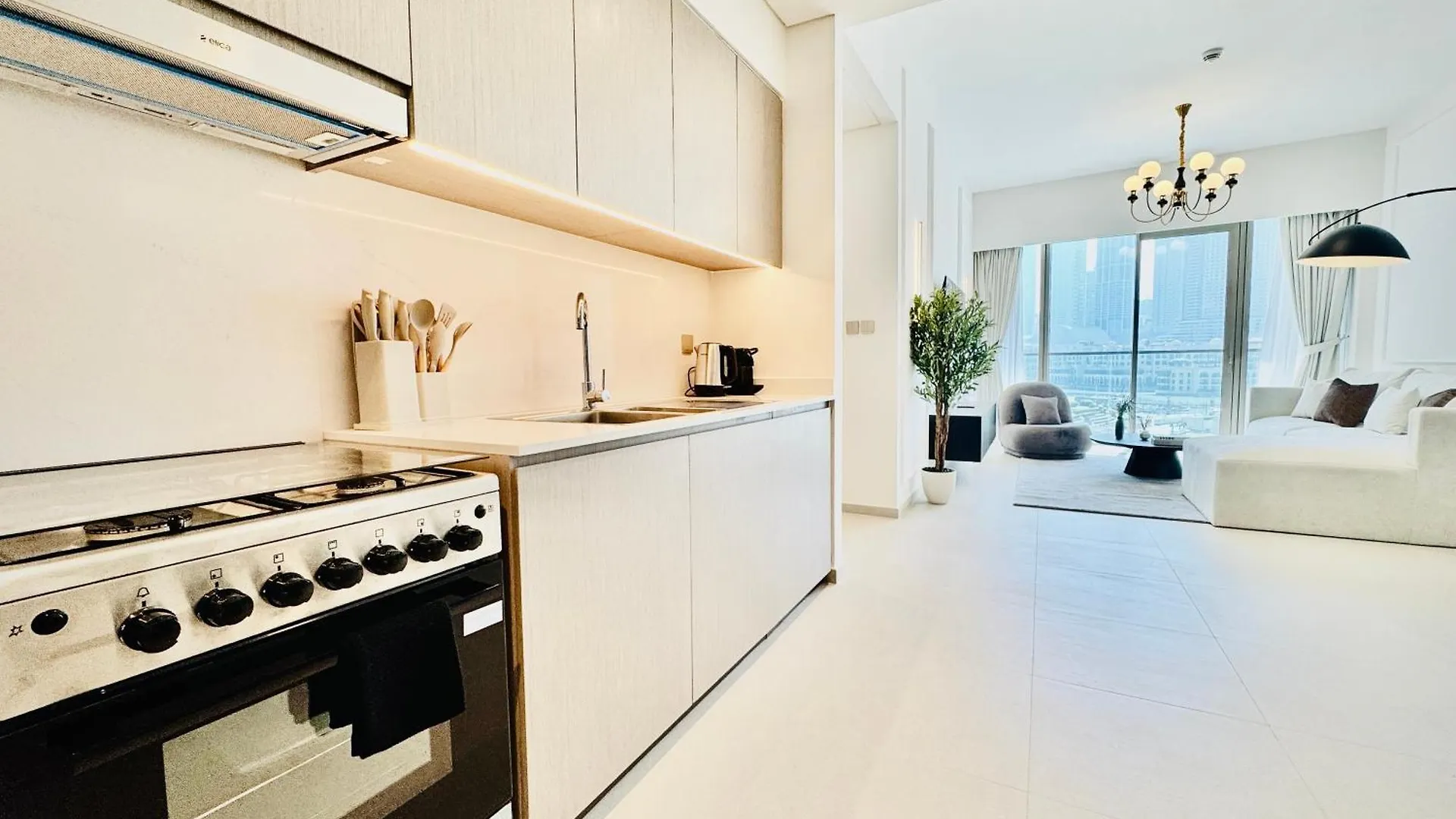 Venduras Homes -Grande Tower, Downtown Dubai, Burj Khalifa & Fountain Views