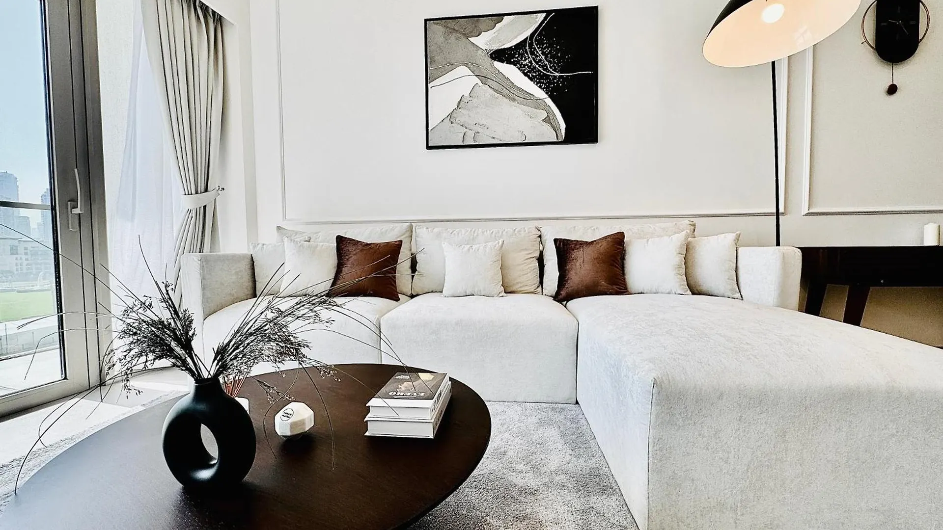 Apartment Venduras Homes -Grande Tower, Downtown Dubai, Burj Khalifa & Fountain Views