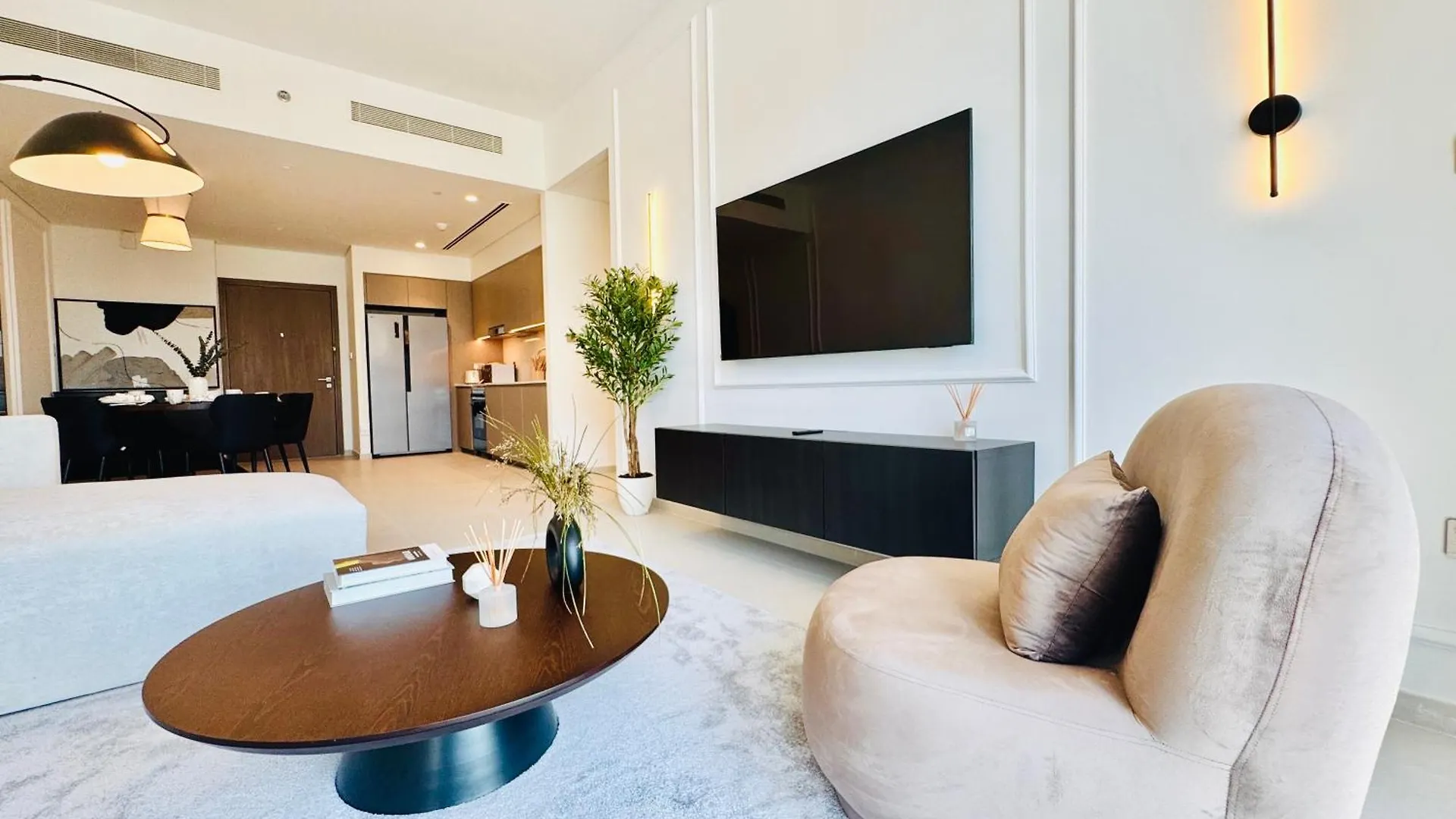 Apartment Venduras Homes -Grande Tower, Downtown Dubai, Burj Khalifa & Fountain Views