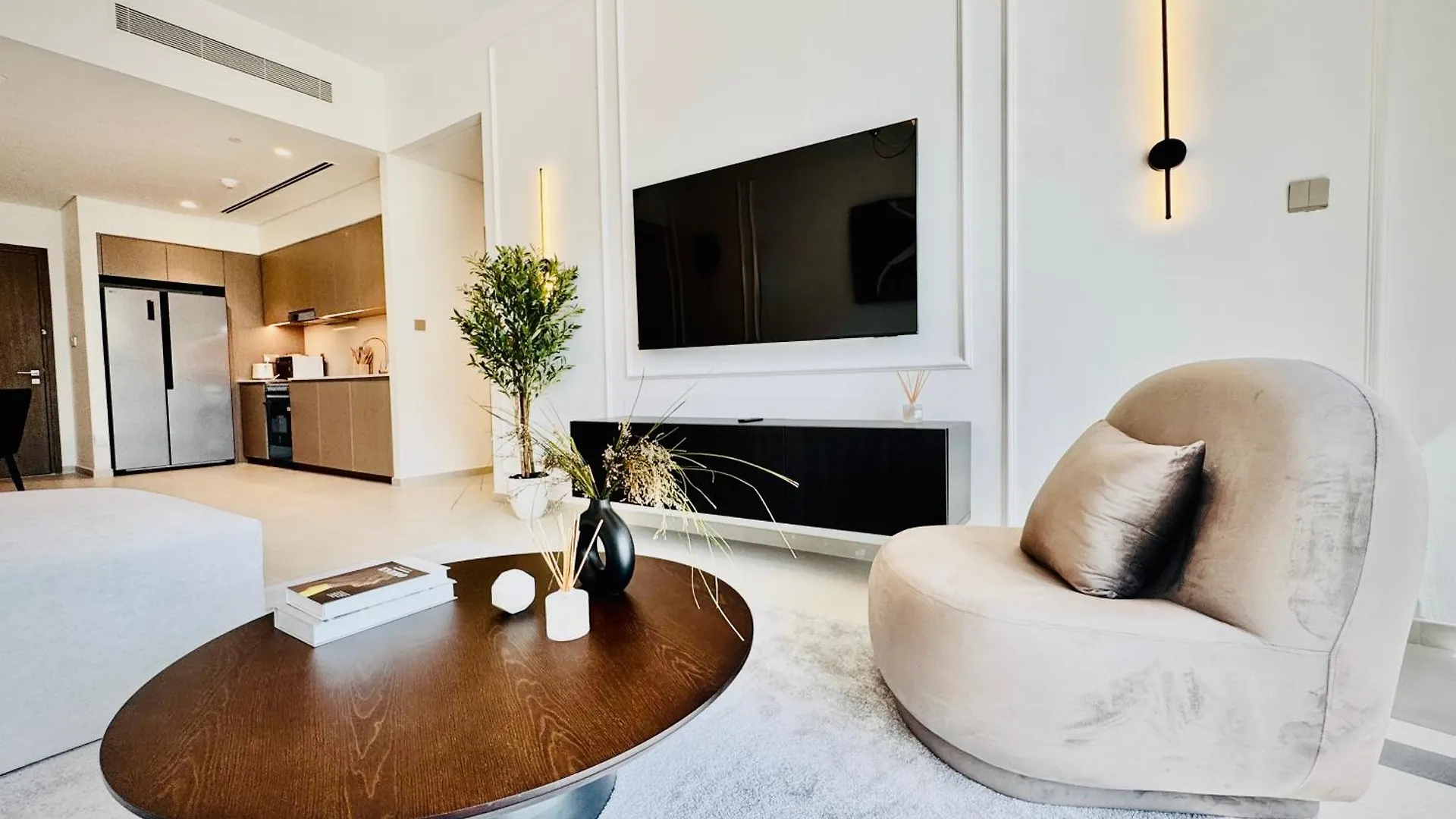 Apartment Venduras Homes -Grande Tower, Downtown Dubai, Burj Khalifa & Fountain Views