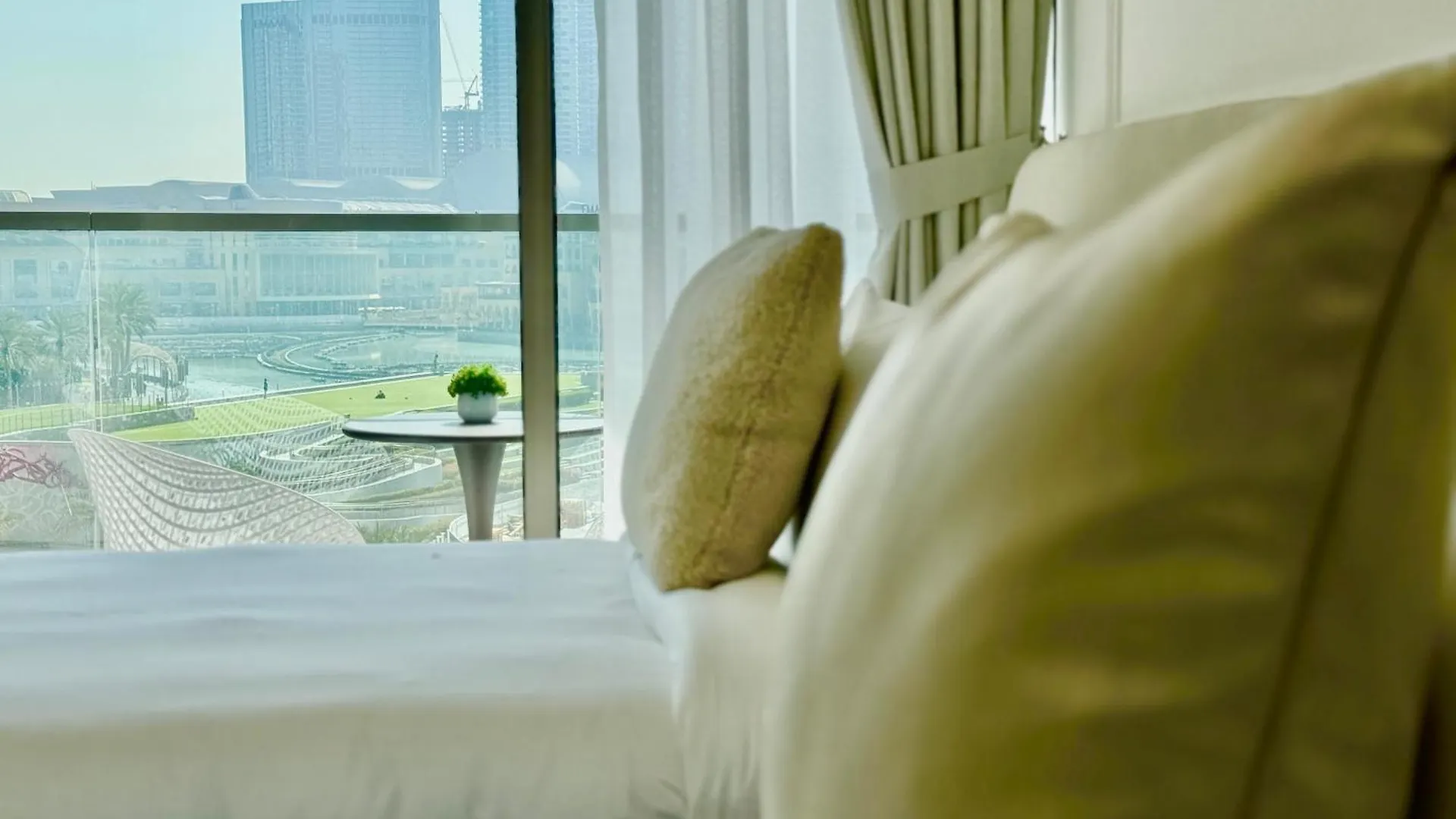 Venduras Homes -Grande Tower, Downtown Dubai, Burj Khalifa & Fountain Views United Arab Emirates