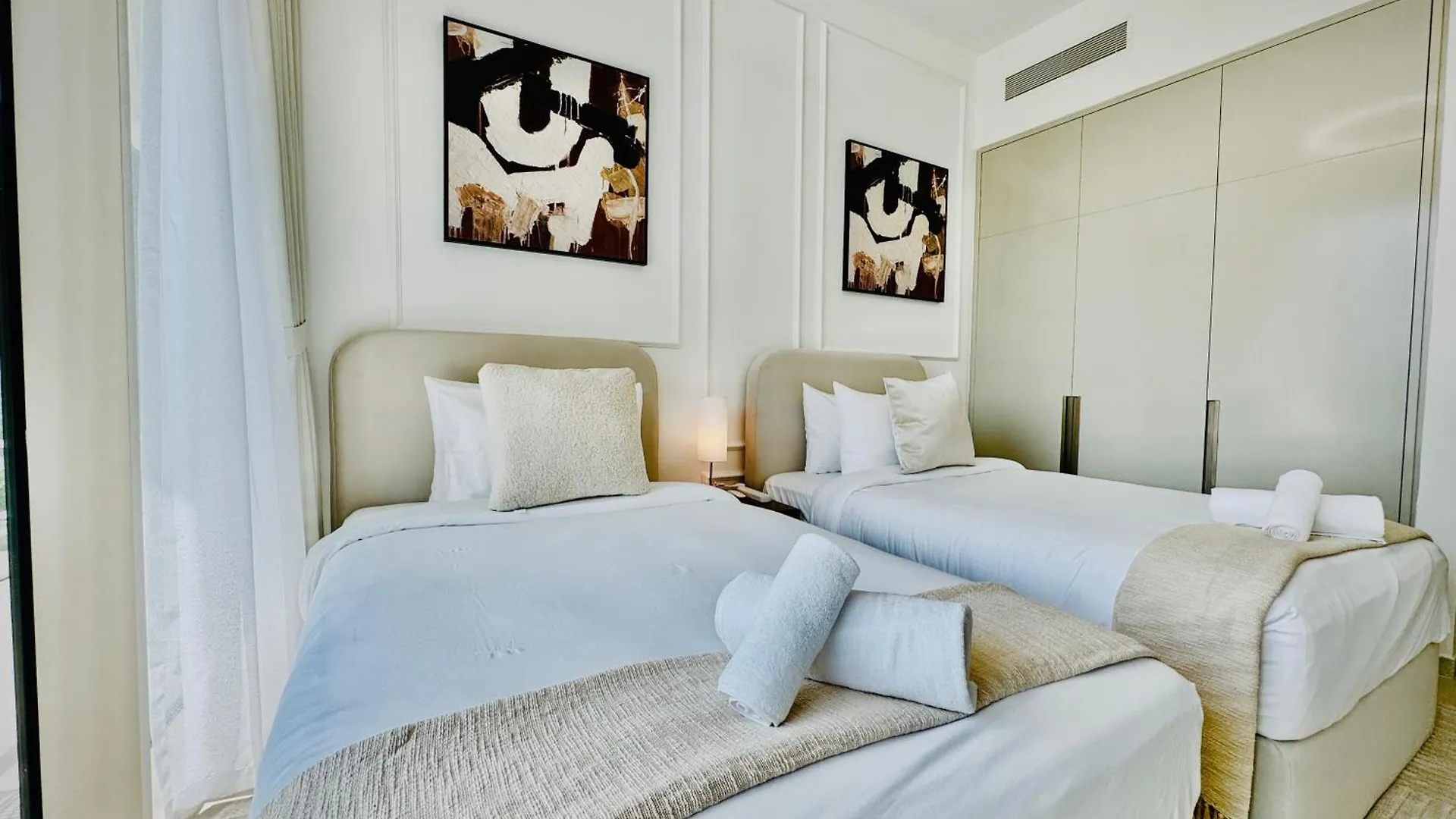 Venduras Homes -Grande Tower, Downtown Dubai, Burj Khalifa & Fountain Views United Arab Emirates